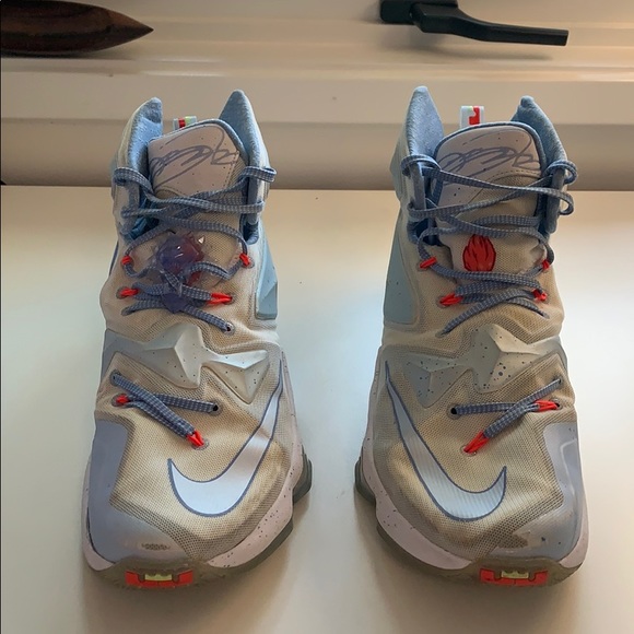 Lebron 13 ‘Christmas’ 11 M